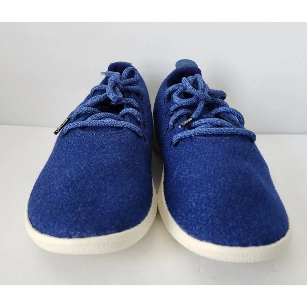 ALLBIRDS Mens WOOL RUNNERS Size 9 BLUE Embroidered Shoes NWOB